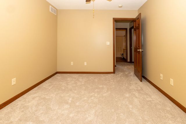 1307 Longford Lane, Bloomington, IL 61704