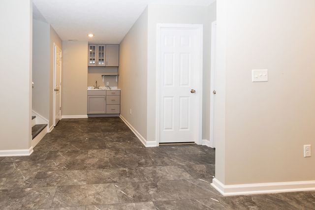 1307 Longford Lane, Bloomington, IL 61704