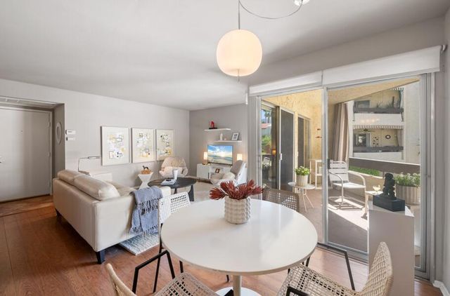 1490 S Camino Real 206, Palm Springs, CA 92264