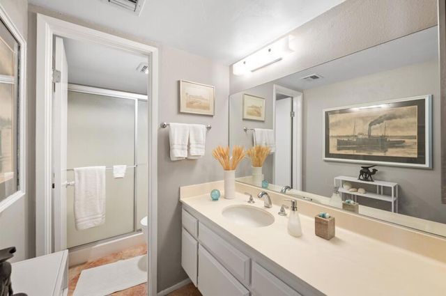 1490 S Camino Real 206, Palm Springs, CA 92264