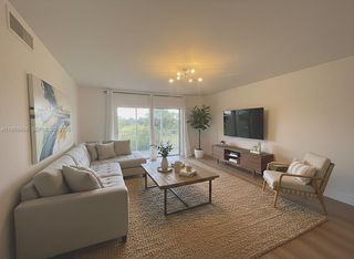 5100 SW 90th Ave 302, Cooper City, FL 33328