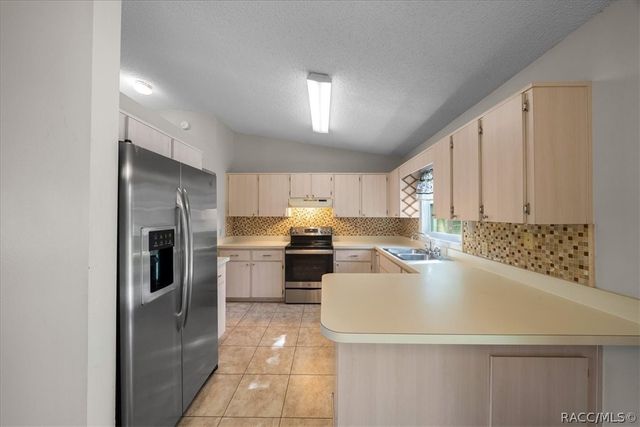795 S Rosemary Point, Homosassa, FL 34448