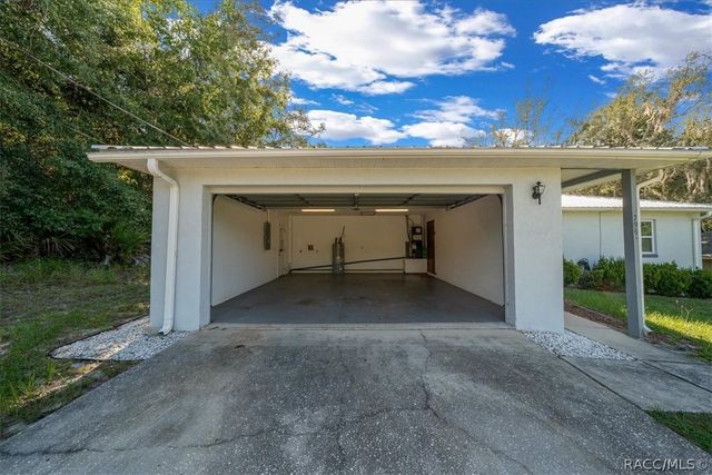 795 S Rosemary Point, Homosassa, FL 34448