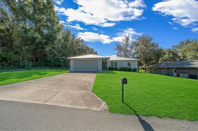 795 S Rosemary Point, Homosassa, FL 34448