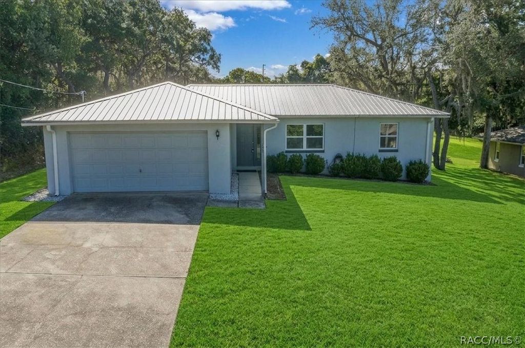 795 S Rosemary Point, Homosassa, FL 34448
