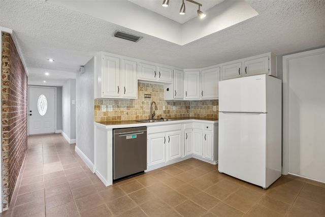 2910 Hazelwood Drive, Garland, TX 75044