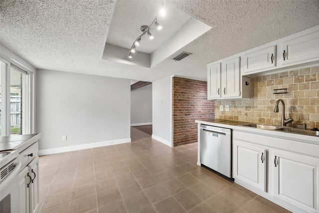 2910 Hazelwood Drive, Garland, TX 75044