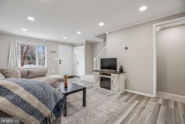 30 GANNON WAY, Sterling, VA 20165