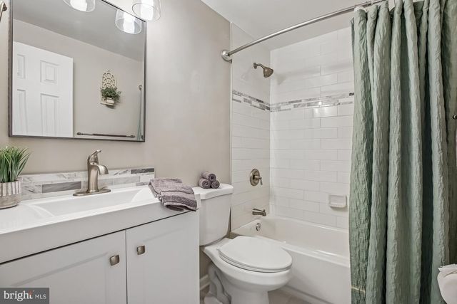 30 GANNON WAY, Sterling, VA 20165