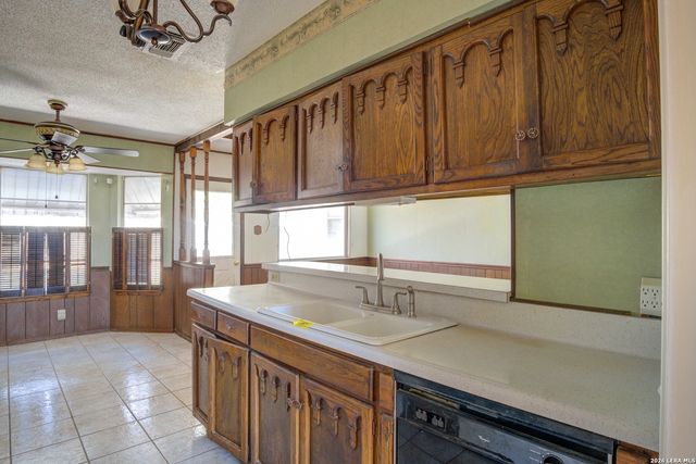 7123 Tealeaf, Leon Valley, TX 78238