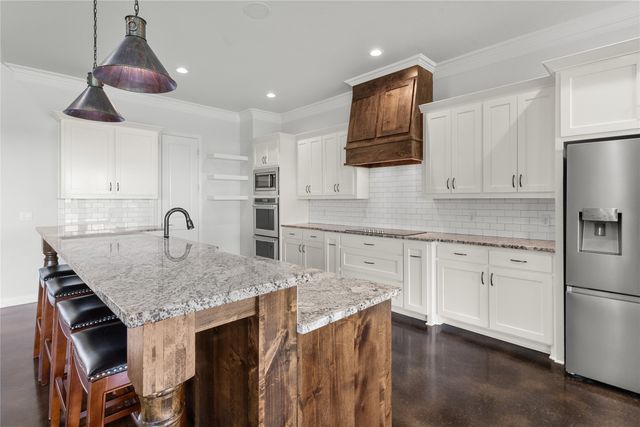377 Russell Lane, Weatherford, TX 76087