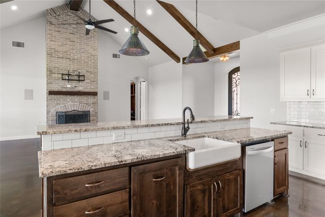 377 Russell Lane, Weatherford, TX 76087