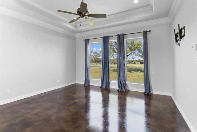 377 Russell Lane, Weatherford, TX 76087