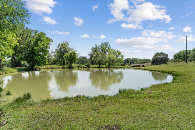377 Russell Lane, Weatherford, TX 76087