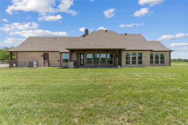 377 Russell Lane, Weatherford, TX 76087