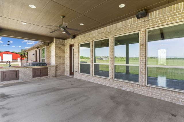 377 Russell Lane, Weatherford, TX 76087