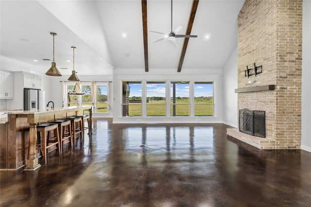 377 Russell Lane, Weatherford, TX 76087