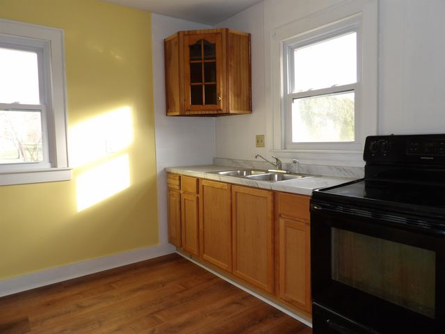 34 Stratton Road, Rutland City, VT 05701