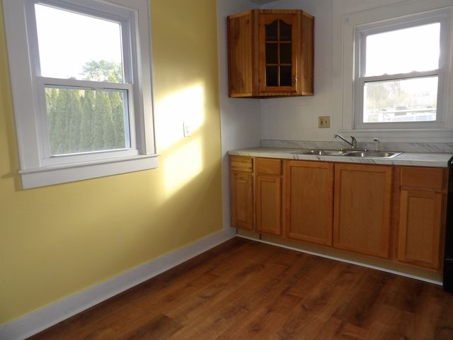 34 Stratton Road, Rutland City, VT 05701