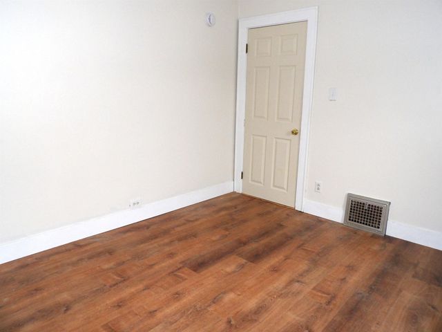 34 Stratton Road, Rutland City, VT 05701