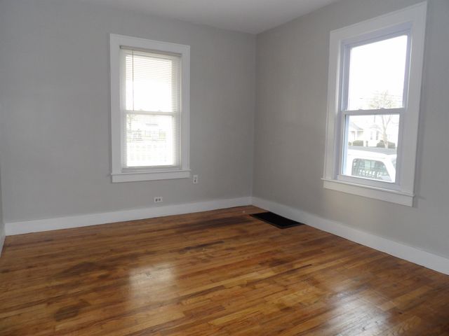 34 Stratton Road, Rutland City, VT 05701