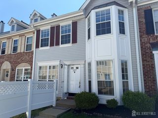 207 Darwin Lane, North Brunswick, NJ 08902