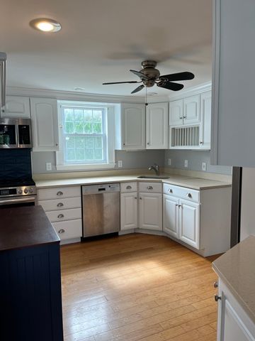 412 Arnold St, New Bedford, MA 02740