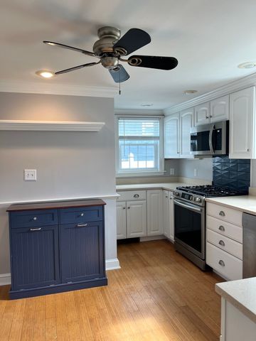 412 Arnold St, New Bedford, MA 02740