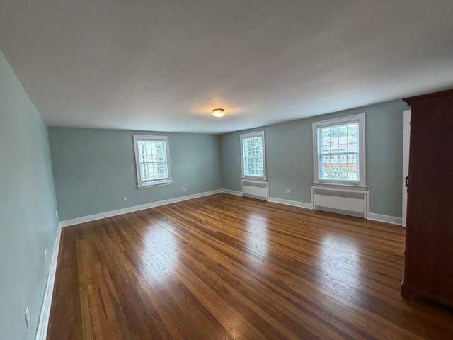 412 Arnold St, New Bedford, MA 02740