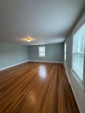 412 Arnold St, New Bedford, MA 02740