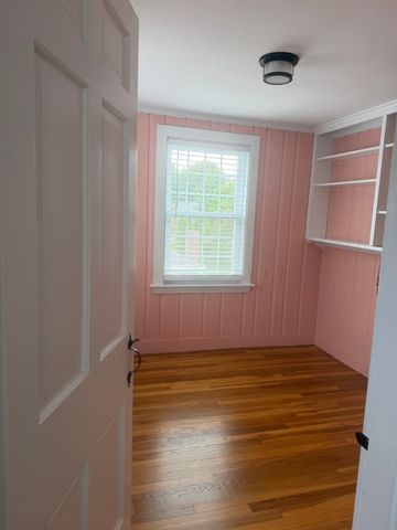 412 Arnold St, New Bedford, MA 02740