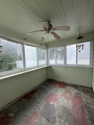 412 Arnold St, New Bedford, MA 02740