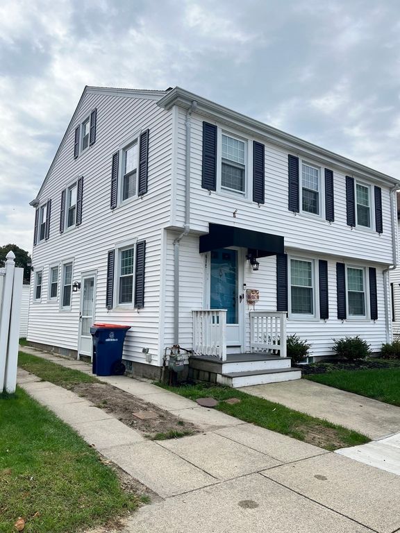 412 Arnold St, New Bedford, MA 02740