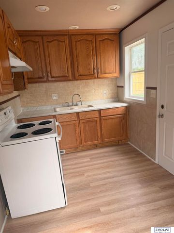 4317 Pratt Street, Omaha, NE 68111