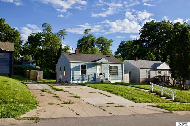 4317 Pratt Street, Omaha, NE 68111