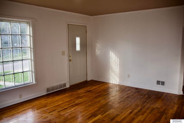 4317 Pratt Street, Omaha, NE 68111