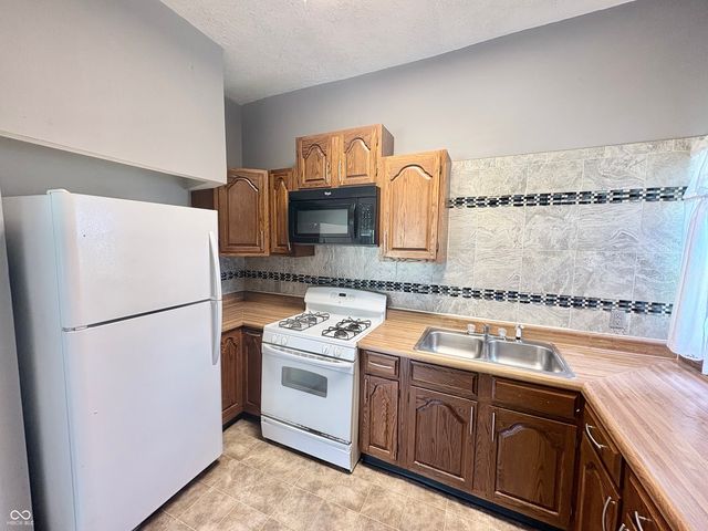 8724 Shelby Street, Indianapolis, IN 46227
