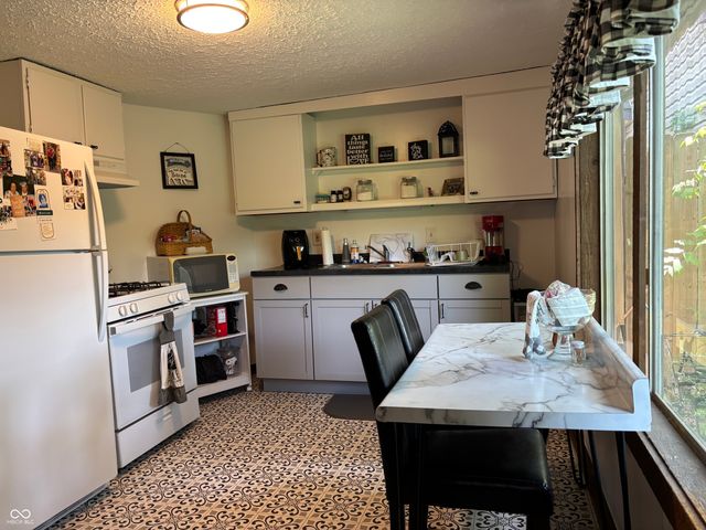 8724 Shelby Street, Indianapolis, IN 46227