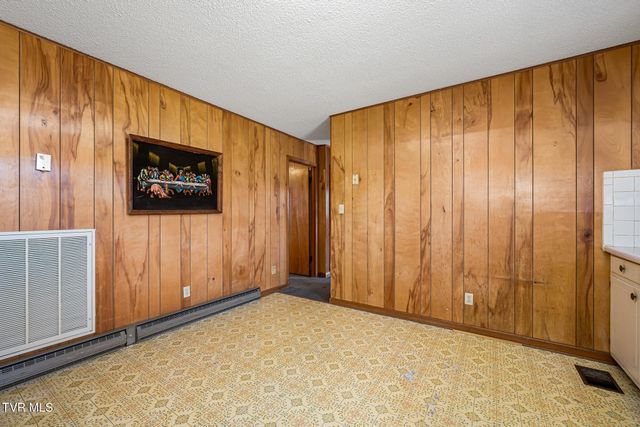 6421 Old Russellville Pike, Russellville, TN 37860