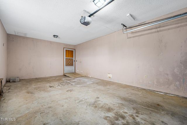 6421 Old Russellville Pike, Russellville, TN 37860