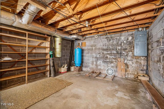 6421 Old Russellville Pike, Russellville, TN 37860