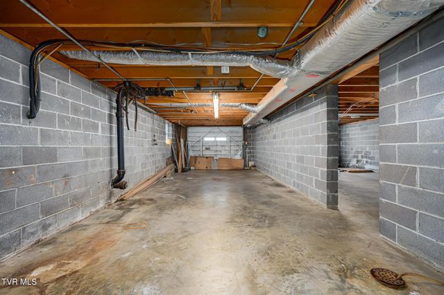 6421 Old Russellville Pike, Russellville, TN 37860