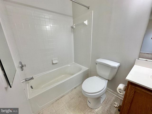 8855 PAPILLON DR, Ellicott City, MD 21043