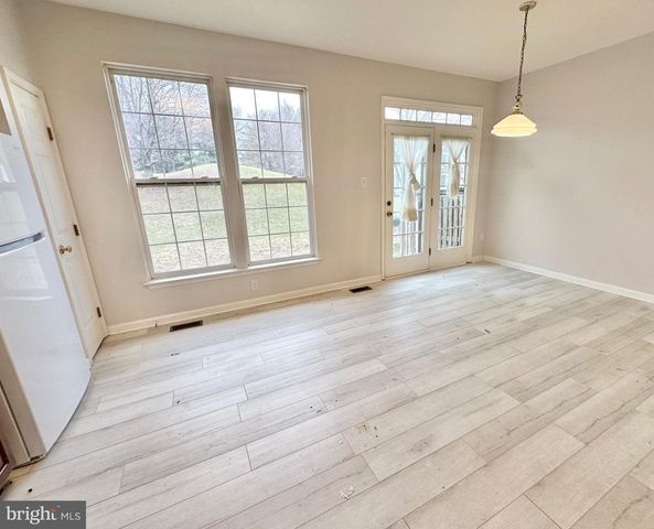 8855 PAPILLON DR, Ellicott City, MD 21043
