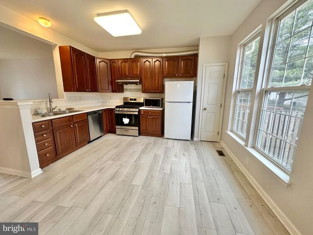 8855 PAPILLON DR, Ellicott City, MD 21043