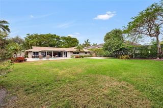2050 Crayton RD, Naples, FL 34102