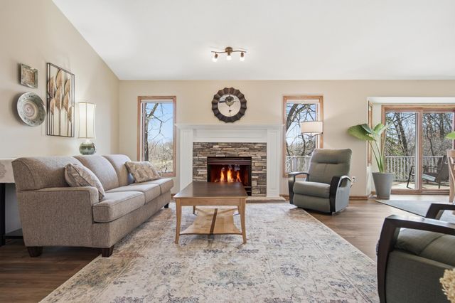 19331 Baldwin Street NW, Elk River, MN 55330