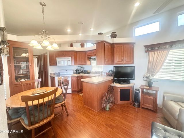 111 S GREENFIELD Road 550, Mesa, AZ 85206