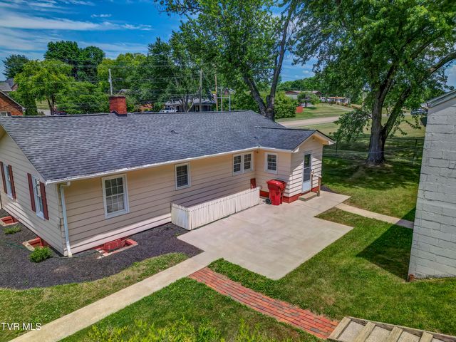 2503 Indian Ridge Road, Johnson City, TN 37604