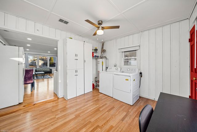 23067 Stauber Avenue, Hazel Park, MI 48030